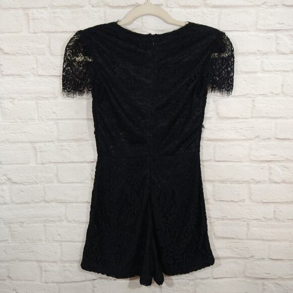 A Mika & Gala Women's Black Floral Lace V Neck Short Romper NWT Size XS 0 2 UK-6 - Picture 6 of 12